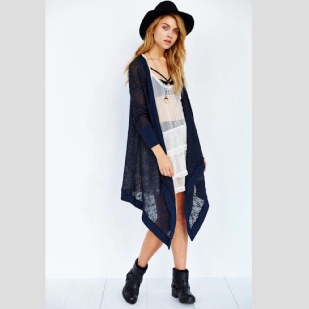Urban Outfitters Kimchi Blue asymmetrical Cardigan